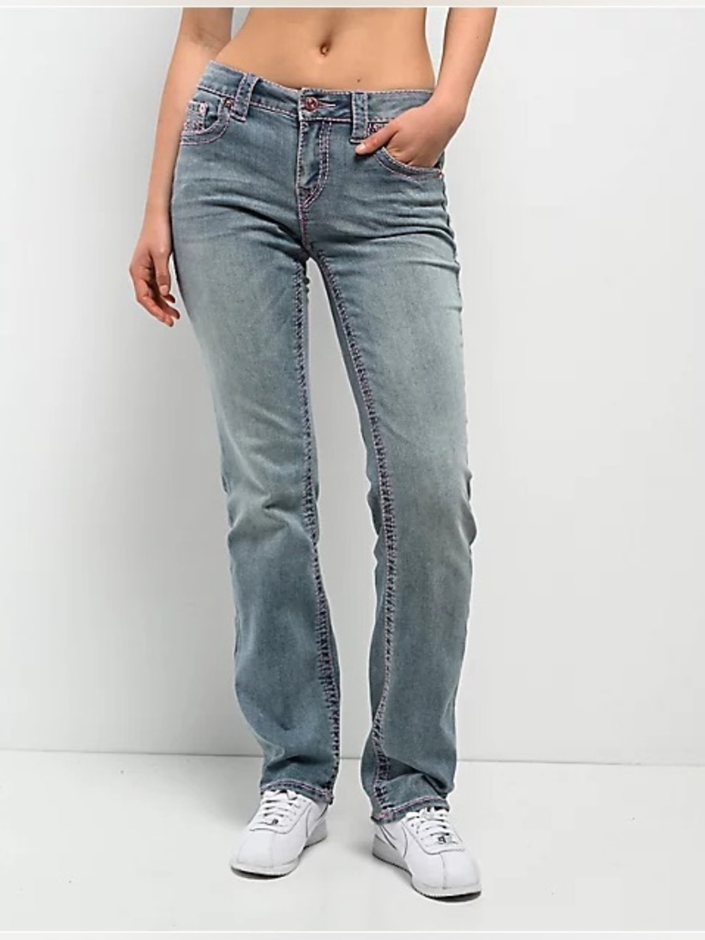 True Religion Billie Mid Rise Big T Straight
Jean in color California Poppy